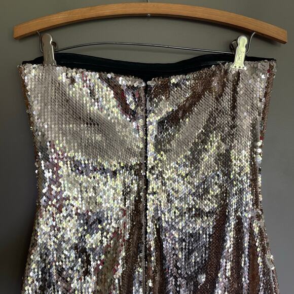 L'ACADEMIE Mea Mini Dress Champagne Silver Sequin Strapless Size Small Gold Sexy - Picture 13 of 16